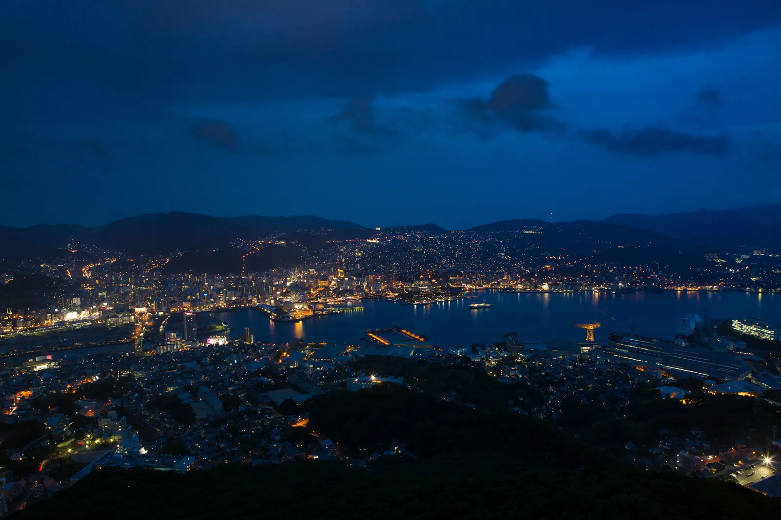 稲佐山から見た長崎市街の夜景